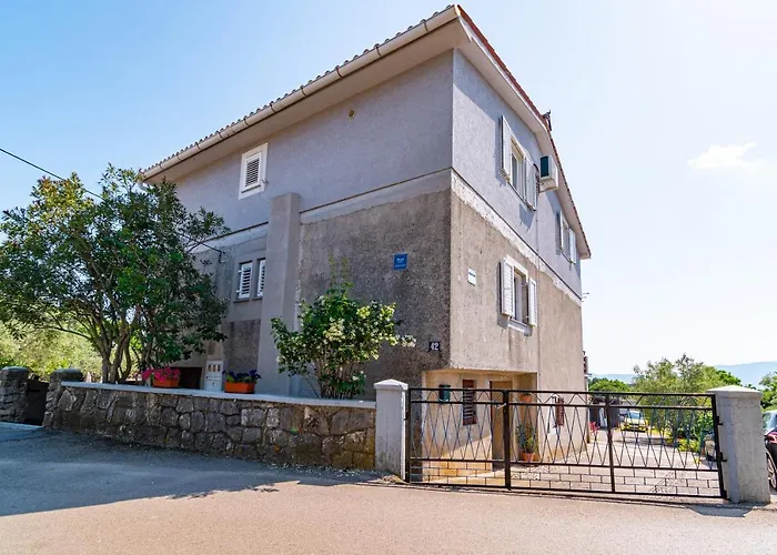 Guest house And With Parking Space Skrbcici, Krk - 21231 3*